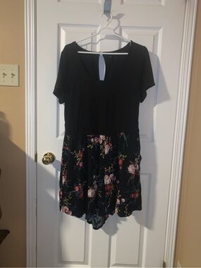 Torrid Floral Print Knit to Woven Romper Black Size 1X